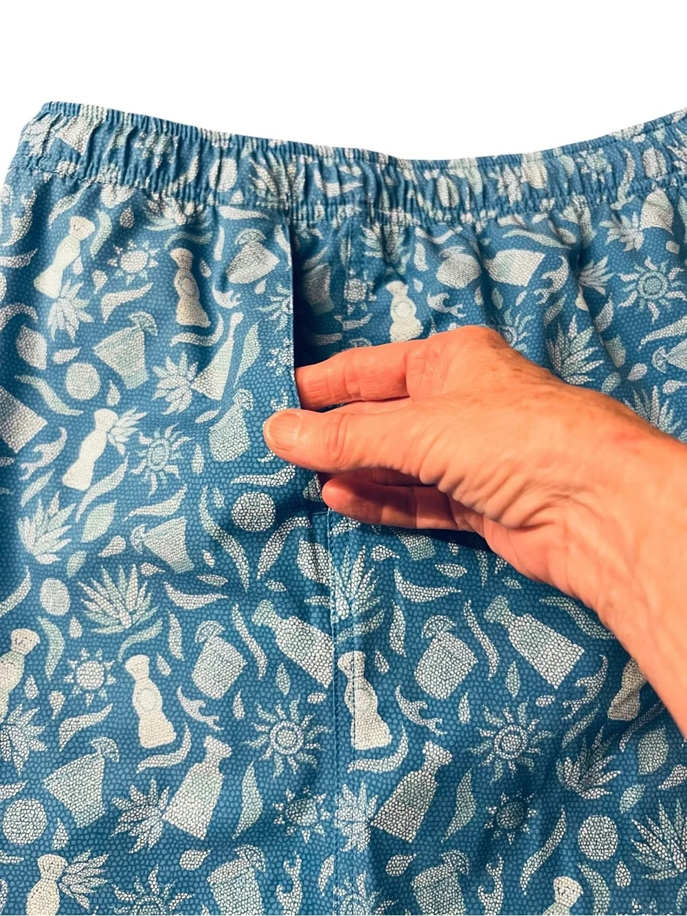 Peter Millar Men’s Saltwater Spirits Blue & White Swim Trunks Size XL